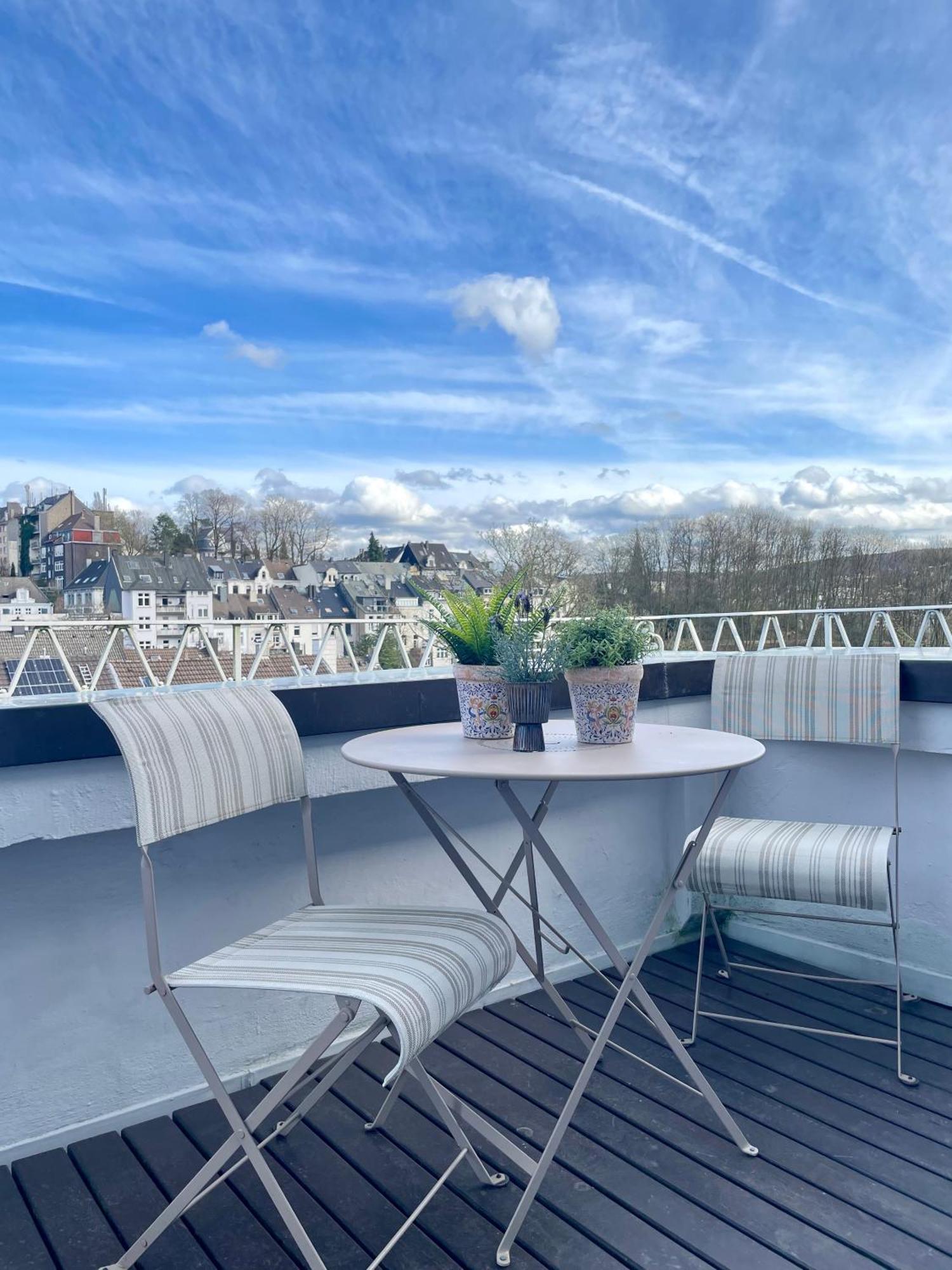 Helle Altbauwohnung Mit Balkon Im Briller Viertel Wuppertal Extérieur photo