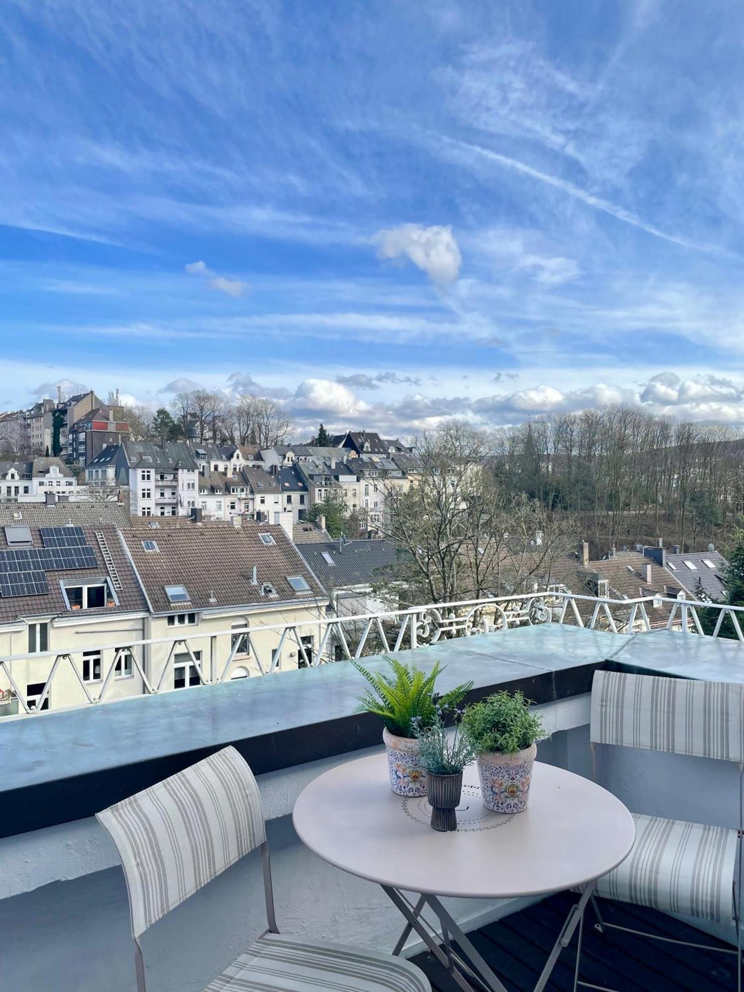Helle Altbauwohnung Mit Balkon Im Briller Viertel Wuppertal Extérieur photo